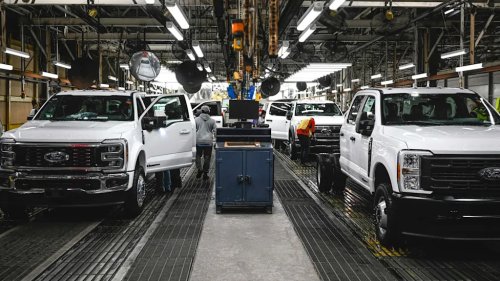 Ford, GM, Ford Will Battle GM for US Army Truck Contract: TDS