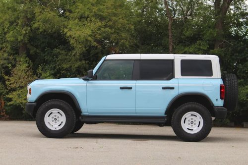 Ford, Ford Recalls 565,000 Broncos and Raptors For Fire Under The Hood Risk
