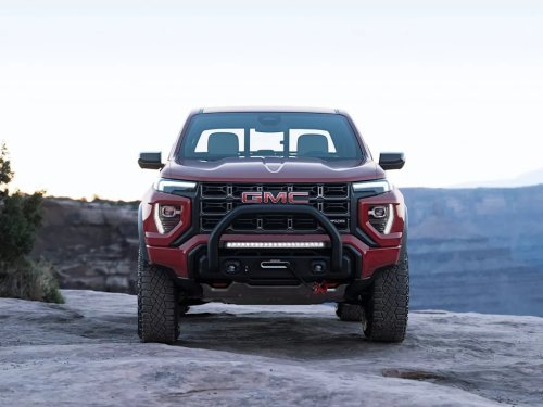 GMC, GMC Is Finally Giving the Canyon a Basic Feature It Should’ve Had Years Ago