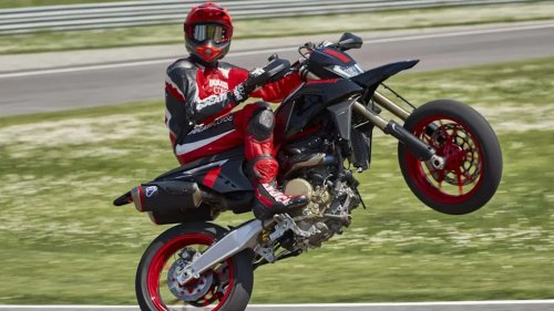 Ducati’s New Blacked Out Hypermotard Looks Like A Super(Moto) Villain