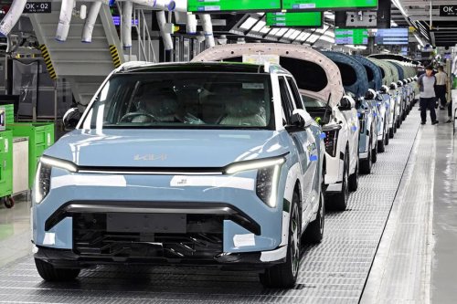 Kia, Kia EV3, Kia EV4 hatch now cheaper than smaller EV3 due to upgraded grant