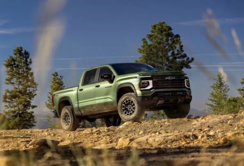 Next-Gen Duramax Keeps Its 305 Horsepower - and That's Fine