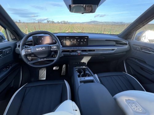 SUV, Luxury SUV Interiors in These Popular Car Brands Deliver Posh Vibes Without the Posh Price Tag