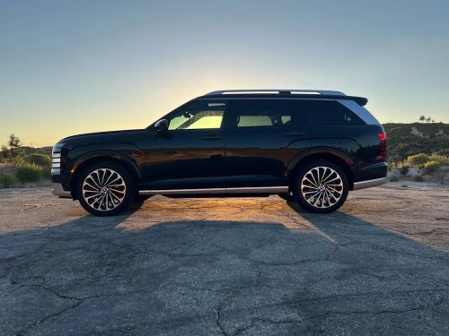 Tested: 2026 Hyundai Palisade Hybrid Calligraphy Is Luxury on a Budget