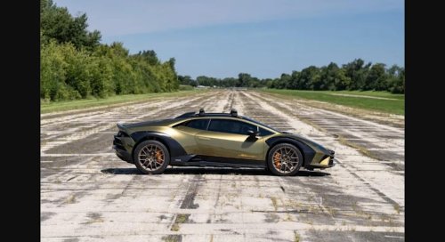 Lamborghini Only Built 1,499 Huracán Sterratos, and This 2,281-Mile Example Is Hitting Mecum's Block in Nashville