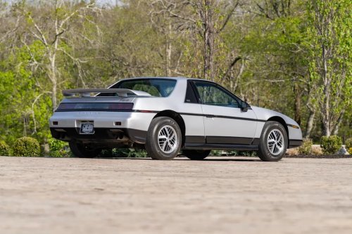 Pontiac, Ultra-Low-Mileage 1987 Pontiac Fiero SE Set To Cross The Mecum Auction Block