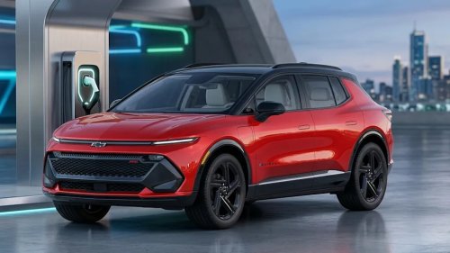 Chevrolet, Chevrolet Equinox, Chevrolet Equinox vs the Chevrolet Bolt - Which is the Better EV Bargain?