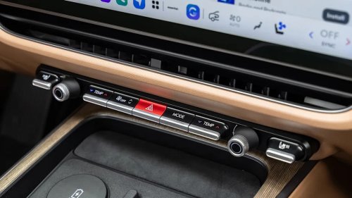 Hands-On Review: Hyundai’s New Pleos Infotainment System Could Set a New Automotive Standard