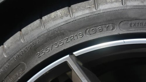 What's The Difference Between ZR And R Tires?