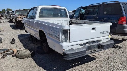 Junkyard Find: 1992 Mazda B2200 SE-5 Cab Plus