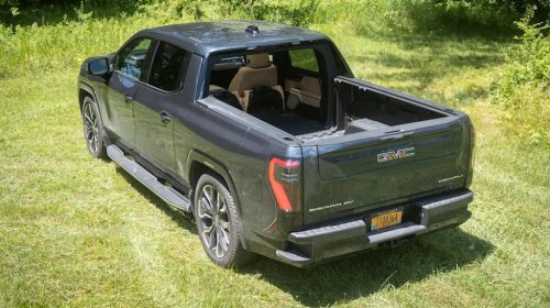 GM, GM’s Gimmicky Midgate Is Actually One of the Best Reasons to Buy an EV Truck