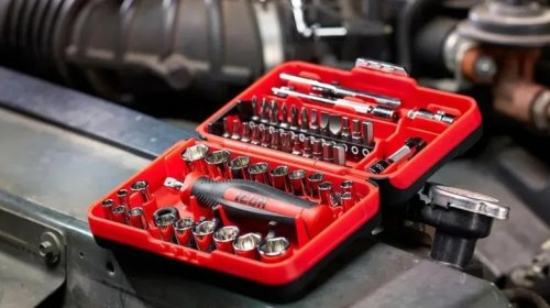 11 Practical Road Trip Gadgets You Can Buy At Harbor Freight