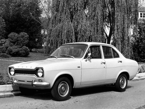 Ford, Ford Escort, Porsche, Porsche 911, Porsche 911 GT3, This Brand-New Ford Escort Costs More Than A Porsche 911 GT3