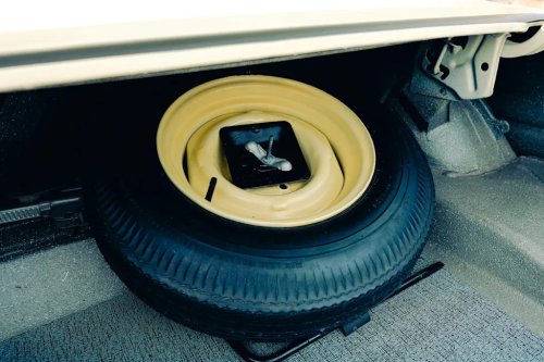 405,000 Drivers Called AAA Last Labor Day — Blame the Spare Tire Your Car No Longer Has