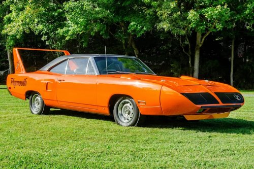 Vitamin C 1970 Plymouth Superbird, Owned 22 Years, Is Bid to $148,000