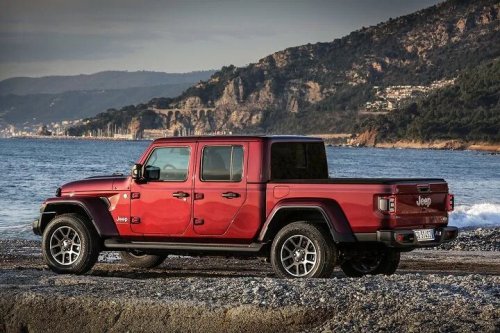 Jeep, Jeep Recalling Over 1 Million Vehicles Due to Fire Risk