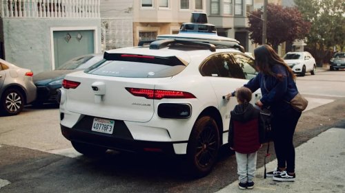 Robotaxi, Waymo Robotaxi Helped A Burglar Escape, And Police Still Have No Suspect