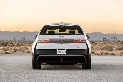 Hyundai, Hyundai Ioniq, Hyundai Ioniq 5, Kia, Kia EV6, Hyundai Ioniq 5 Vs. Kia EV6 Sales: It's Not Even Close
