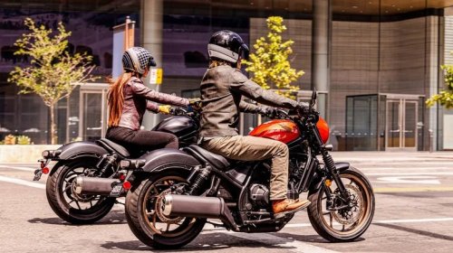 Why Aren't Automatic Motorcycles Popular For Bikers? Here's What Riders &amp; Experts Say