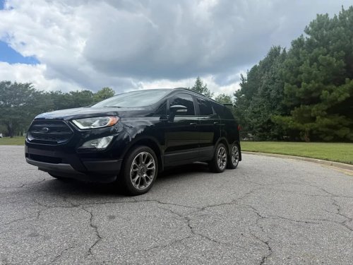 Ford, Ford EcoSport, This Six-Wheeled Ford EcoSport Looks Photoshopped, but It’s Real—and Up for Auction