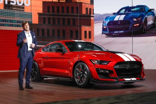 Ford, Ford Mustang, Ford Says the Manual Mustang Stays, but Won't Promise the V8