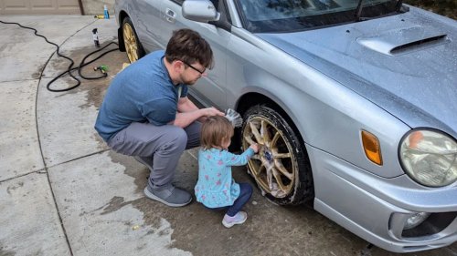6 Nonnegotiable Fall Car Maintenance Checks, According to a Master Technician