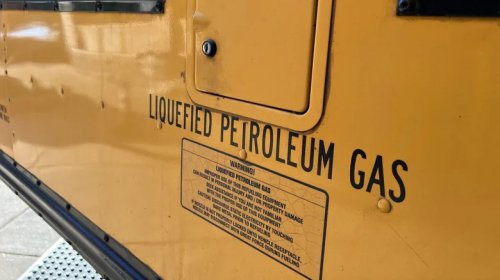 5 Alternative Fuel Types (And Why More Cars Don't Use Them)