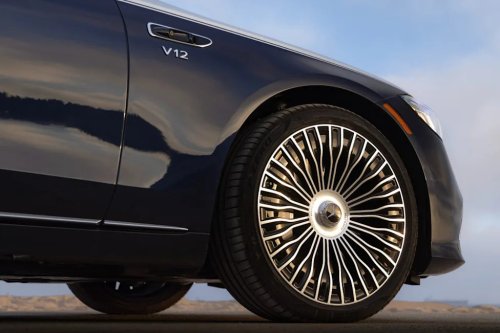 Gallery: 2027 Mercedes-Maybach S 680 Sedan Photos
