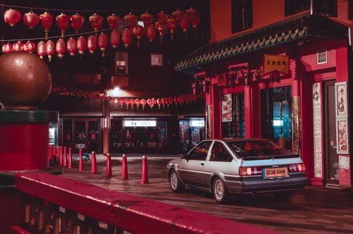 Toyota Corolla AE86: thunder &amp; lightning