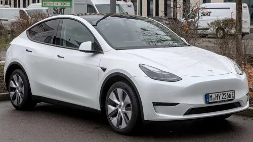A Model Y Hit a Wall on I-90. The Lawsuit’s Real Target Is Tesla’s Service Bay.