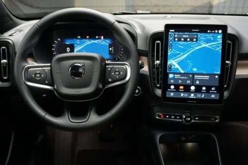 Volvo, Volvo XC40, 2028 Volvo XC40 Refresh Is Slightly More Chiseled, Charming, And Smarter Inside