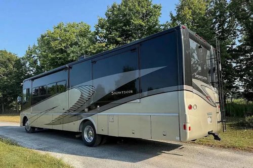 This $208K Winnebago Is Up for Auction With No One Sure What It’s Worth