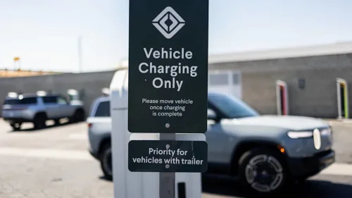 Tesla, Smart, Tesla’s Supercharger Waitlist Is A Smart Fix For Charging-Line Chaos