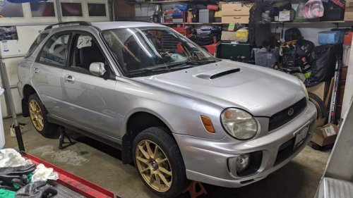 6 Nonnegotiable Fall Car Maintenance Checks, According to a Master Technician