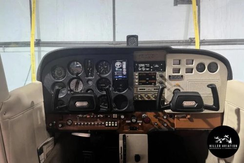 This 1974 Cessna 172M Skyhawk Is an Upgraded, Well-Kept ‘AircraftForSale' Top Pick