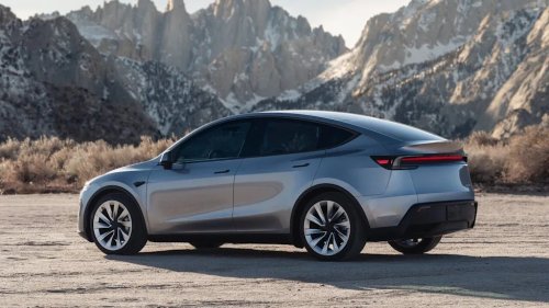 Tesla Model Y, Tesla, Woman Crashed Model Y During Test Drive, Now She's Suing Tesla For $10 Million