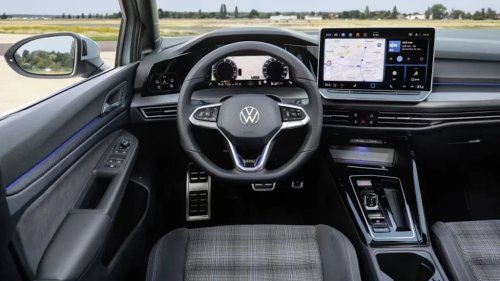 New Car Owners Report Growing Frustration With Infotainment Systems—Should Buttons Become the Norm Again?