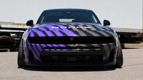 Dodge, Dodge Charger, Dodge Is Doing Everything It Can to Make People Like the New Charger—Except Give It a V8