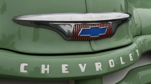 Chevy, Why Some Chevy Bow Ties Are Black Instead Of Gold