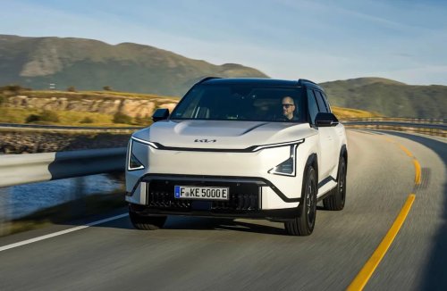 Kia's EV5 GT Is a 302-HP Tesla Model Y Alternative America Can't Buy