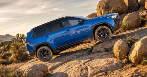 Jeep, Jeep Cherokee, The 2027 Jeep Cherokee Trailhawk Is a Hybrid That Packs Some Serious Off-Road Hardware