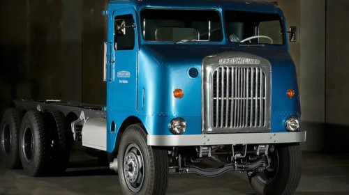 These 1950s Semi Trucks Had More Personality Than Today's Big Rigs