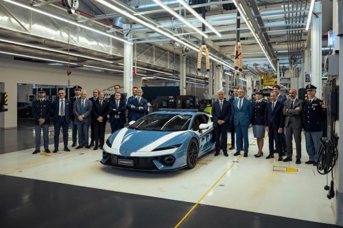 Lamborghini, Lamborghini Just Gave the Italian Police a Serious Upgrade