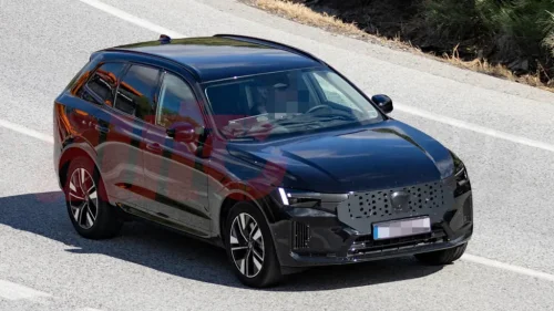 Volvo, Volvo XC60, BMW, BMW X3, Volvo XC60 Hybrid Spied With 124-Mile EV Range To Challenge BMW X3