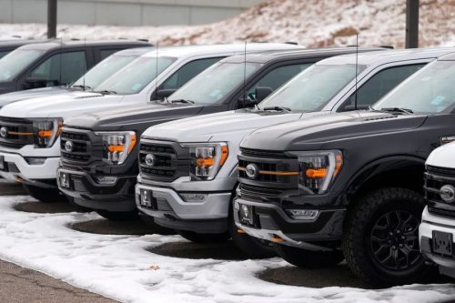 Ford, Ford F-150, Ford recalling 220K F-150 pickup trucks over  fuel tank concern