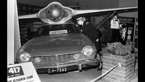 Hollywood Flight Club: 8 Flying Cars From Movies and How Close They Were to Reality