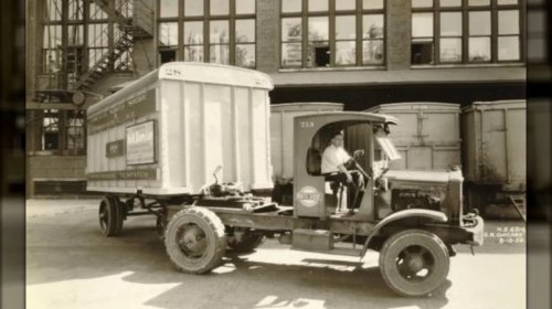 How A 1915 Patent For A 'Rocking' Coupling Made The Modern Semi Truck Possible