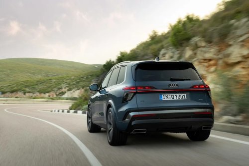 See Exterior Pics of the 2027 Audi Q7