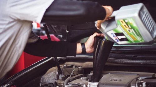Why This Woman Thinks Having an Oil Change Is a Scam