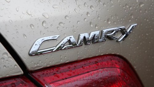 Toyota Recalls 508,000 New Camrys Over Turn Signals That Could Turn Off Abruptly